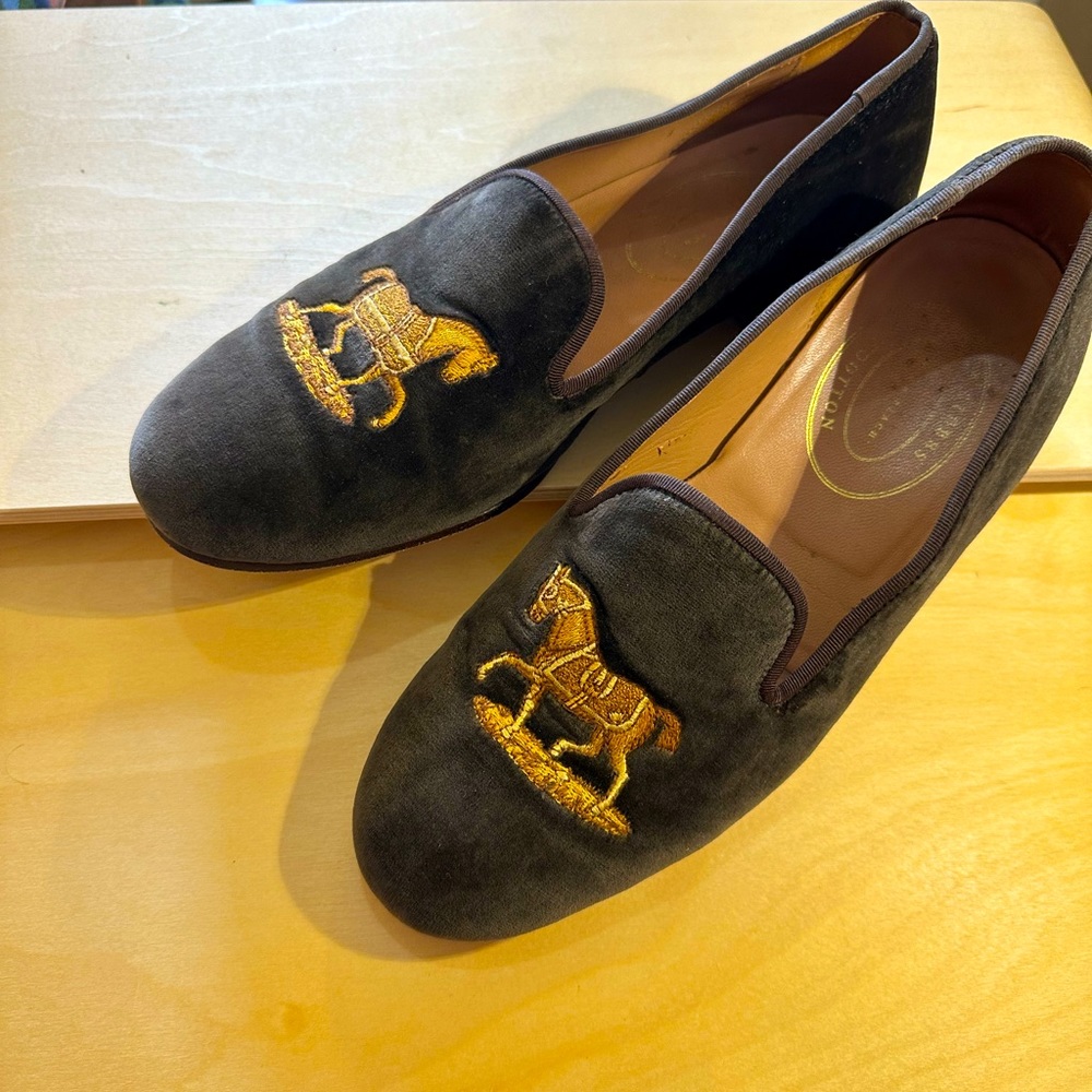 Handsome Velvet slippers with golden embroidery. Lightly used.